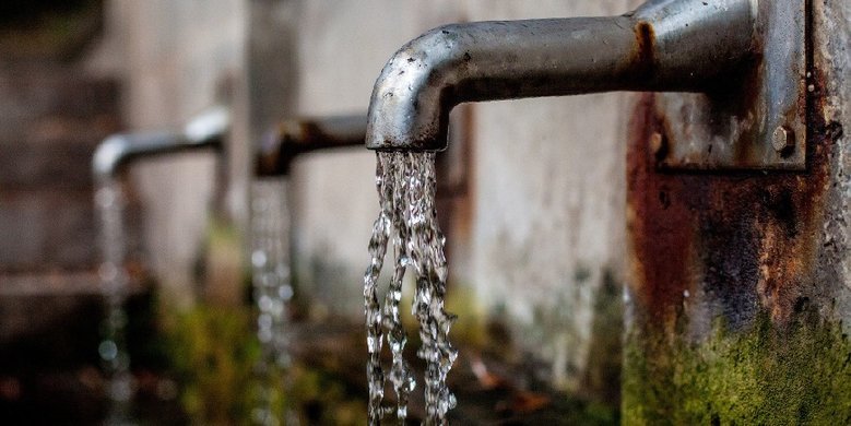 Boire de l'eau en voyage: afin que vous puissiez nettoyer l'eau vous-même